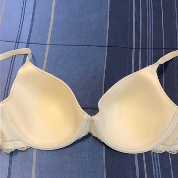 Contour bra - Picture 2 of 3